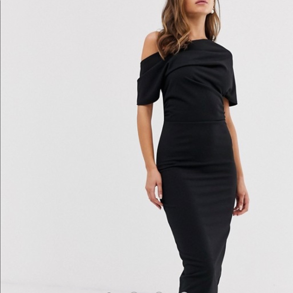 BNWT. Off the shoulder Midi pencil dress